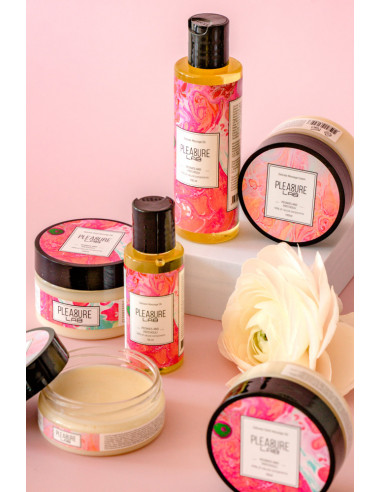 Массажное масло Pleasure Lab Delicate пионы и...
